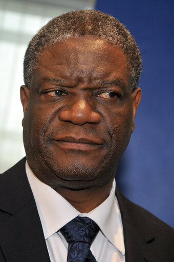 Foto 9: Martin SCHULZ - EP President meets with Denis MUKWEGE, Sakharov Prize 2014 Laureate
