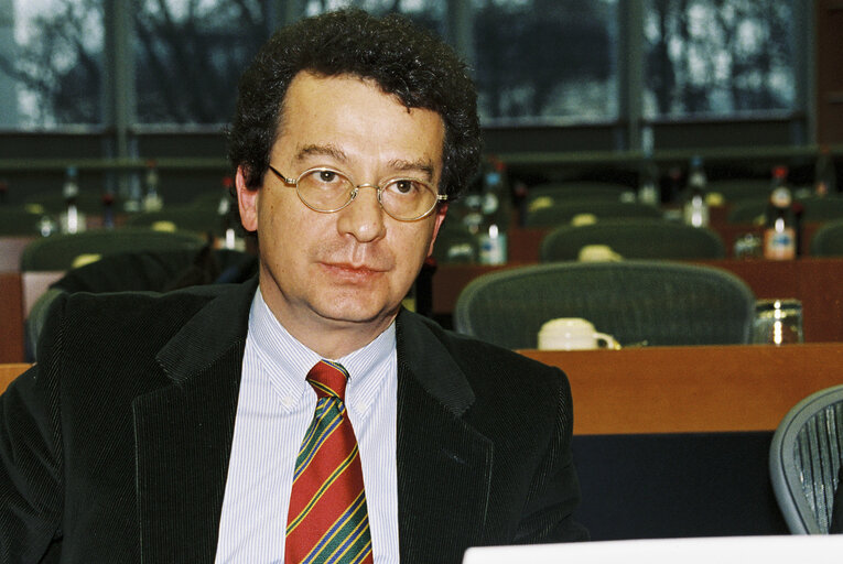 Yiannis ROUBATIS during a meeting in Brussels in January 1998