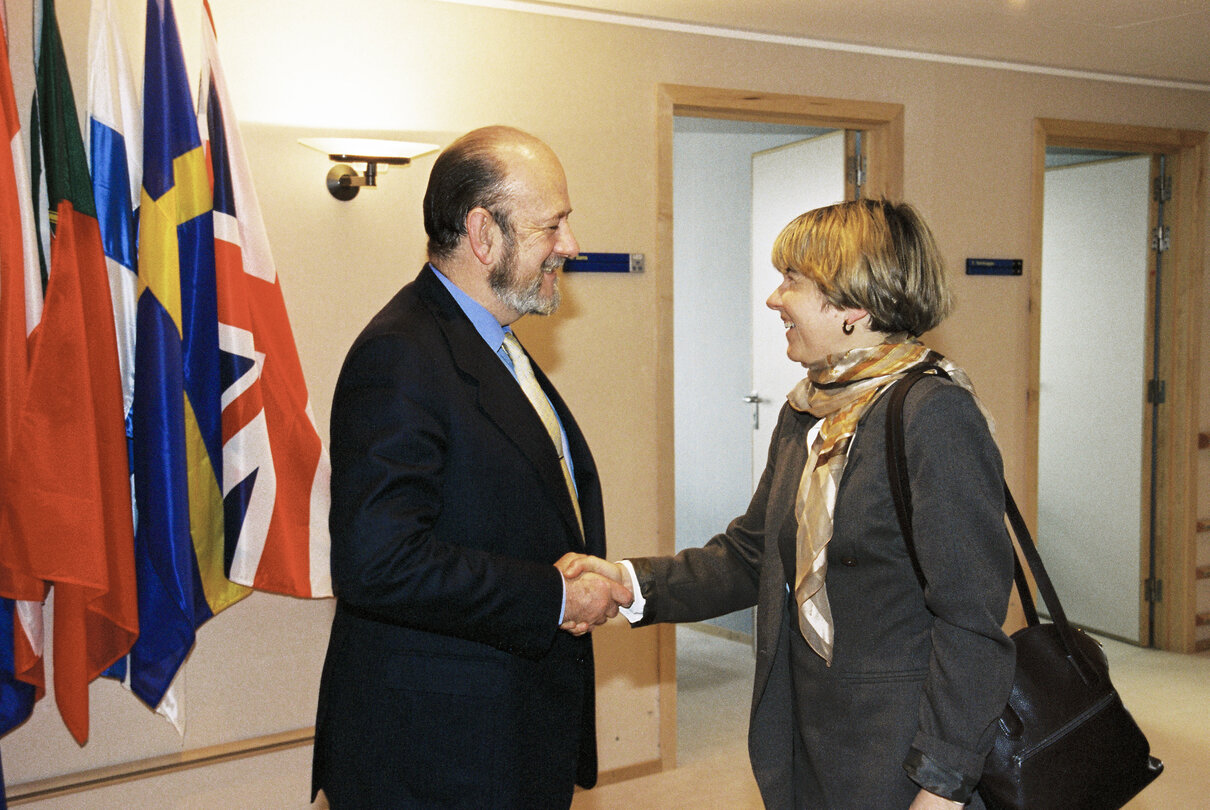 Jose Maria GIL-ROBLES GIL-DELGADO EP President meets with Brigitte ERNST de la GRAETE