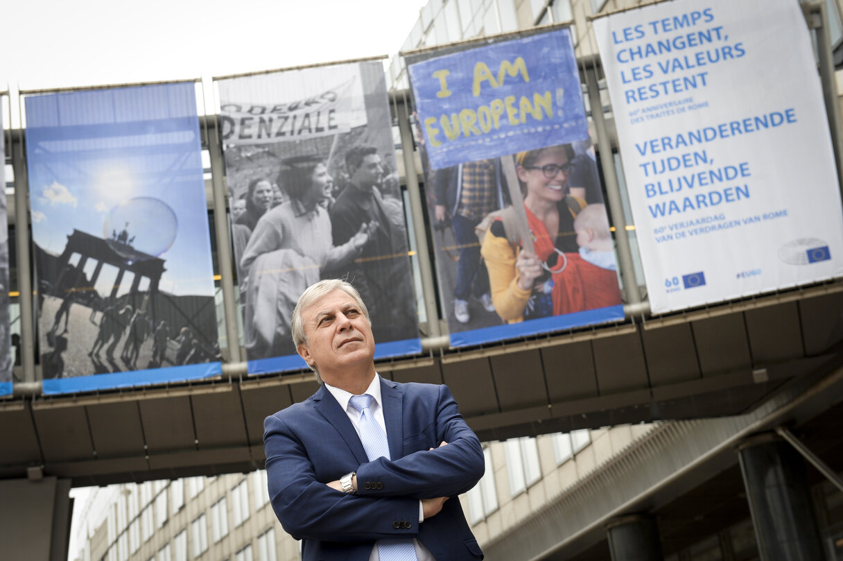 Lefteris CHRISTOFOROU in front of the European Parliament