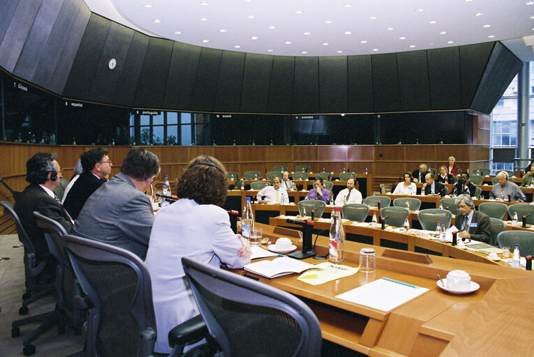 Foto 1: Meeting - Europe against racism