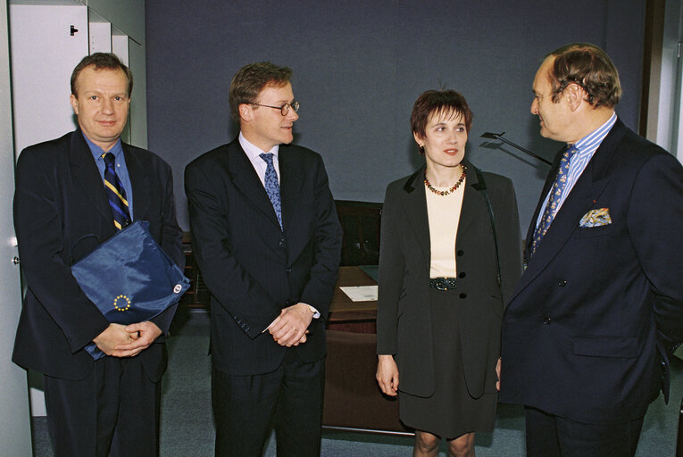 Photo 1 : Mep Anne Christine POISSON meets with European Commissioner