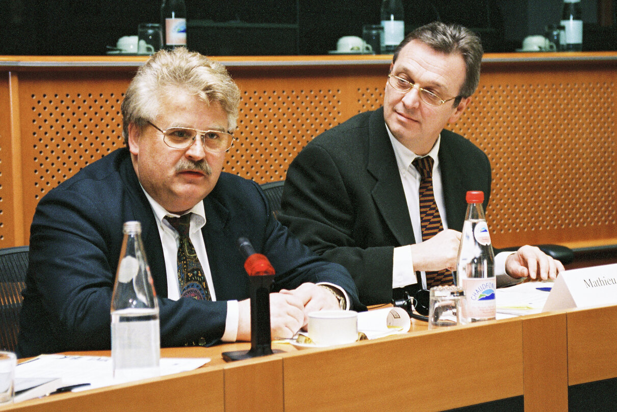 Elmar BROK and Mathieu GROSCH attend a meeting in Brussels in January 1998.