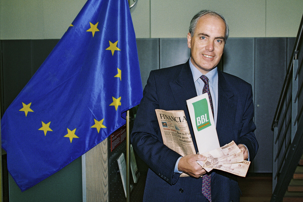 The MEP Roy PERRY in Brussels on December 10, 1998.