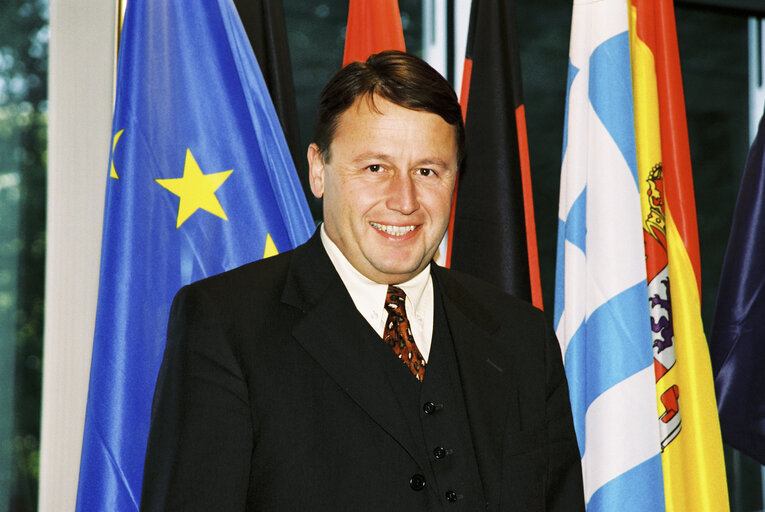 Fotografie 1: Portrait of MEP Paul RUBIG in Brussels