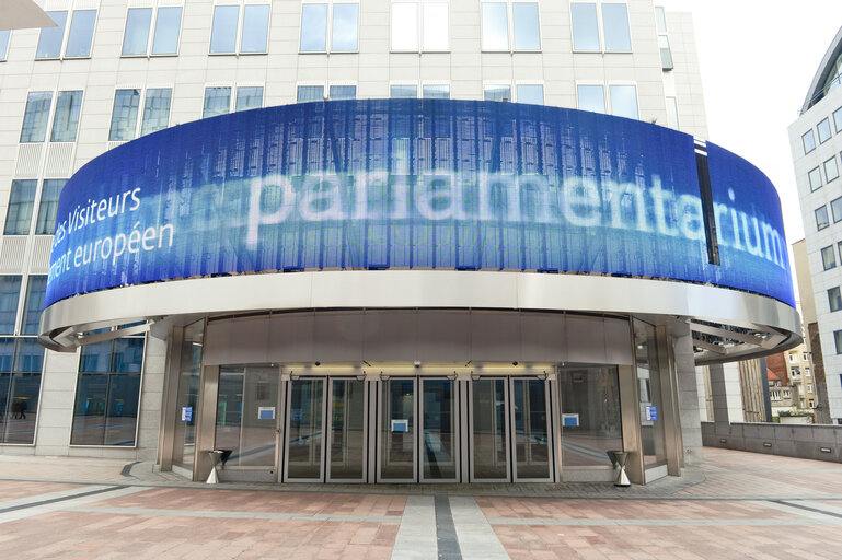 Photo 8: Parlamentarium's entrance in the WIB Building in Brussels