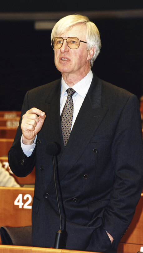 Hartmut Nassauer standing in the hemicycle of the European Parliament in Brussels in February 1995