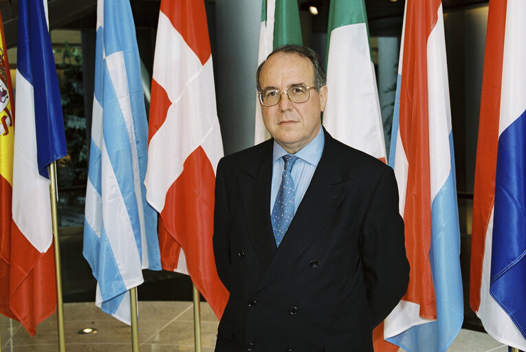 Zdjęcie 3: MEP Alejandro CERCAS in the European Parliament in Strasbourg