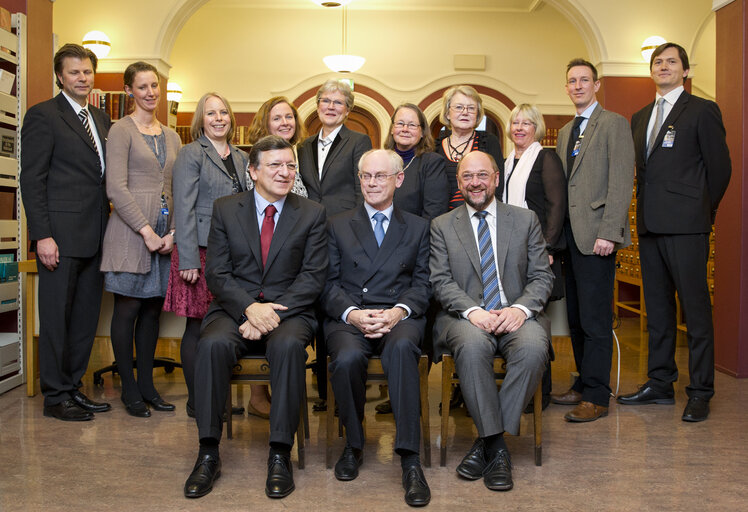 Foto 2: Meeting with Members of the Norwegian Nobel Committee and employees of the Nobel Institute and signing of formal papers