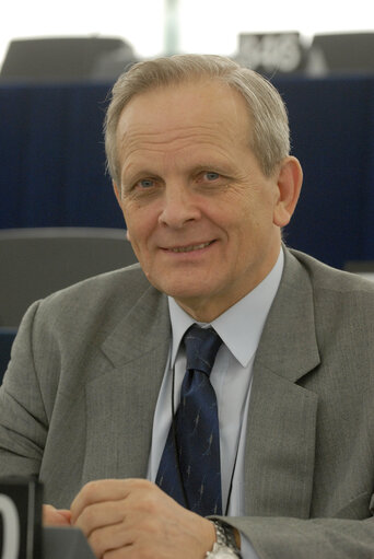 Photo 1 : Theodor Dumitru STOLOJAN MEP in plenary session in Strasbourg.