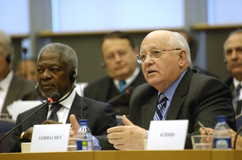 Valokuva 9: Visit of former President of the Soviet Union Mikhail Gorbatchev to the European Parliament in Brussels