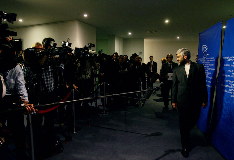 Fotografija 7: Press point following the AFET committee meeting with the Secretary General of the Supreme National Security Council of the Islamic Republic of Iran.