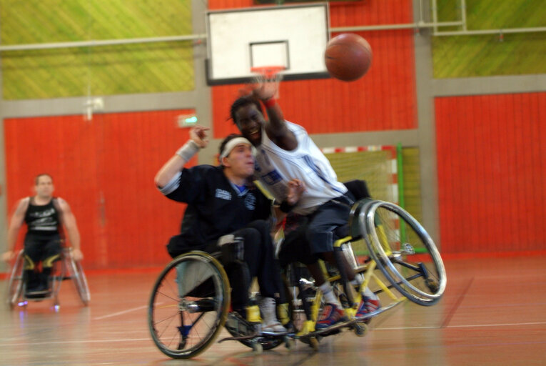 Fotogrāfija 32: Sports for wheelchair users.