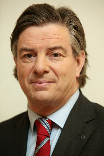 Fotografia 7: MEP Toine MANDERS in Brussels