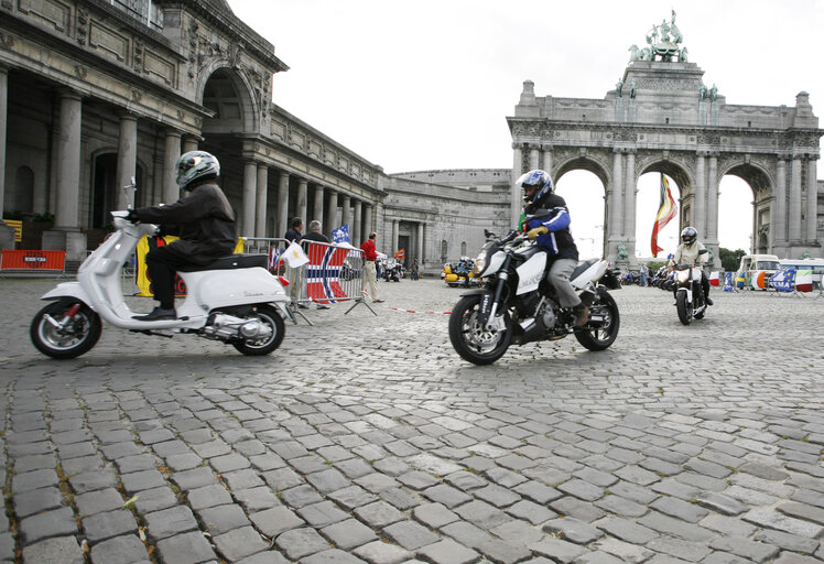 Fotografia 1: MEP ride of the Federation of European Motorcyclists Association FEMA