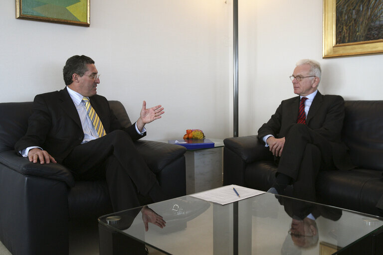 Fotó 1: EP President meets with Jorge PIZARRO, President of Parlatino and Co-President of Eurolat, in Brussels