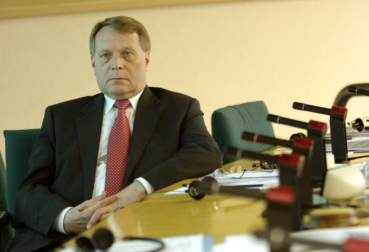 Georg JARZEMBOWSKI in a meeting at the EP in Brussels.