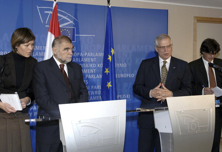 Foto 1: EP President meets with the President of Croatia in Brussels