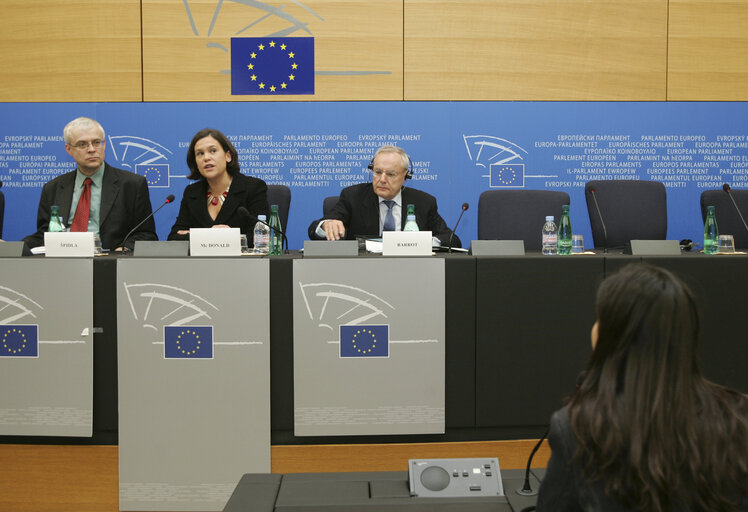 Foto 8: Press conference in Strasbourg - Ratification of the convention concerning seafarers' working time