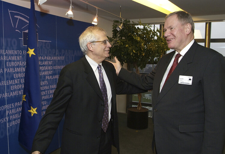 Fotografia 2: EP President meets with the President of the Parliament of Finland.