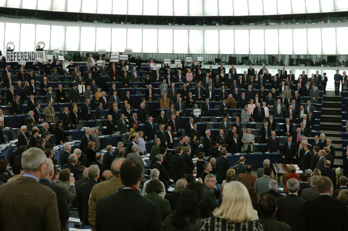 Plenary session in Strasbourg - Proclamation and signing of the Charter of Fundamental Rights by EP President, President-in-office of the Council and Commission President