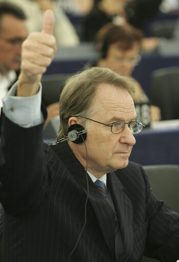 Fotografie 1: Reino PAASILINNA in plenary session in Strasbourg.