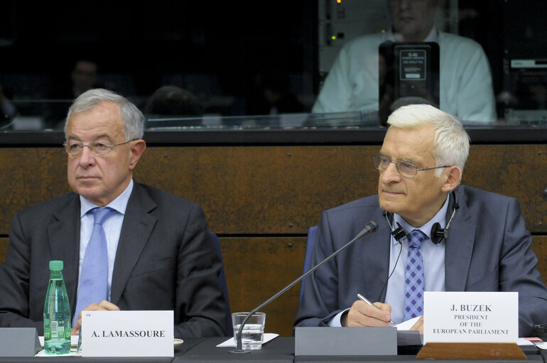 EP President meets with establishing the MEP Contact Group on the Multiannual Financial Framework