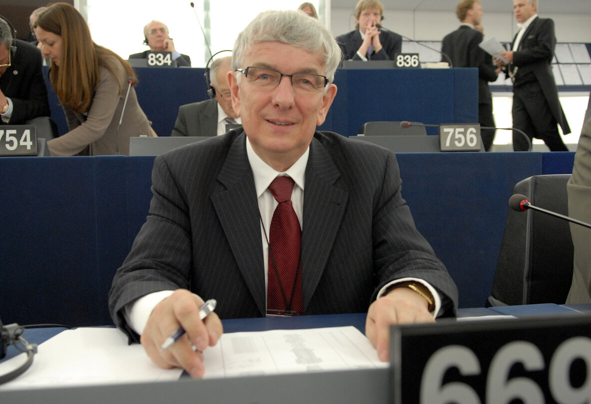 Mieczyslaw Edmund JANOWSKI MEP in plenary session in Strasbourg.