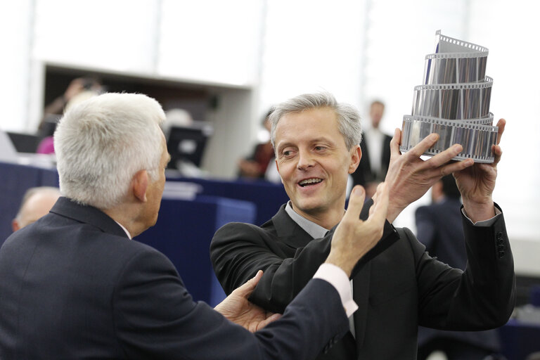 Fotogrāfija 5: The 2011 Lux Film Prize is awarded to Les neiges du Kilimandjaro during a ceremony in Strasbourg