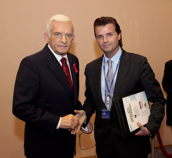 Photo 1: EP President meets with MEP Tiziano MOTTI