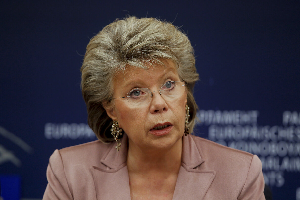 Press Conference  Communication on an EU anti drugs policy with Commissioner Viviane REDING