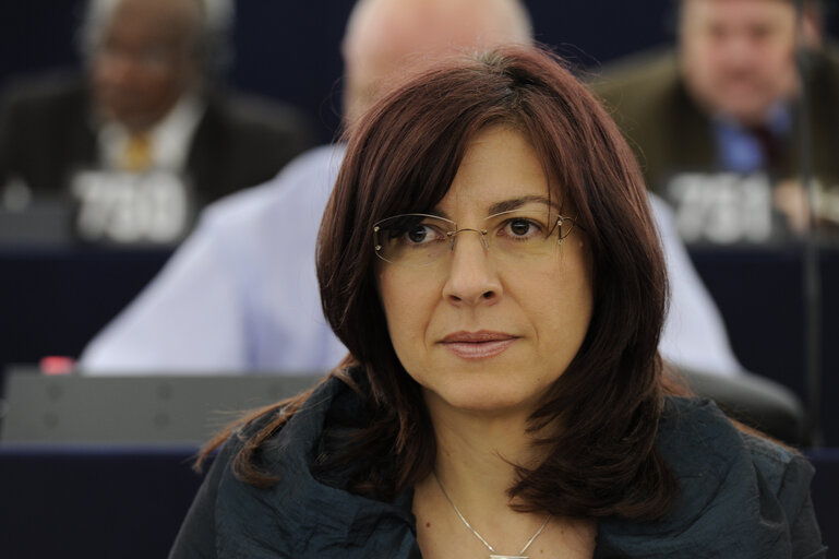 Foto 1: Romana JORDAN CIZELJ in Strasbourg hemicycle during votes