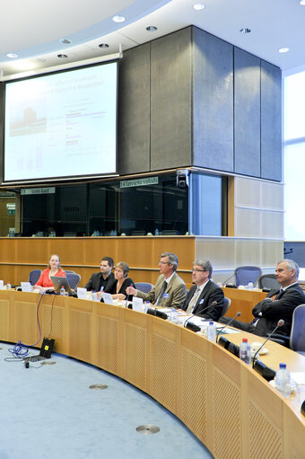 Photo 7: Meeting - Technological solutions to green agriculture