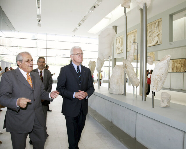 Foto 1: Hans-Gert PÖTTERING, EP President, pays a visit to Greece