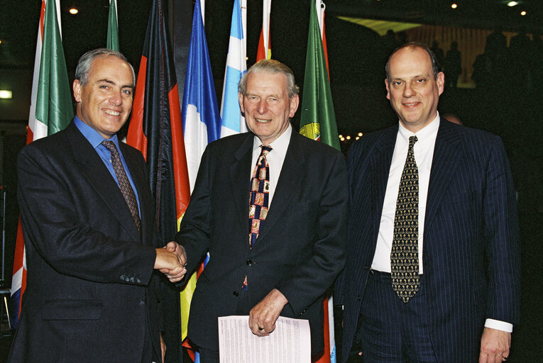 Portrait of Mep's with guest