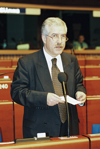 Fotó 1: MEP Honorio NOVO speaks in plenary session in Strasbourg