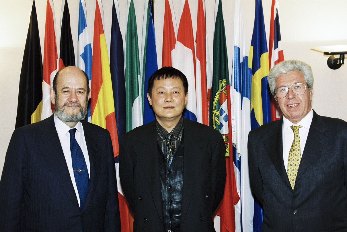 EP President meets with the winner of the 1996 Sakharov Prize for Freedom of Thought