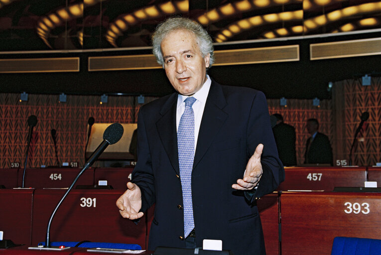 Fotografija 1: Portrait of MEP Nikolaos PAPAKYRIAZIS in Strasbourg