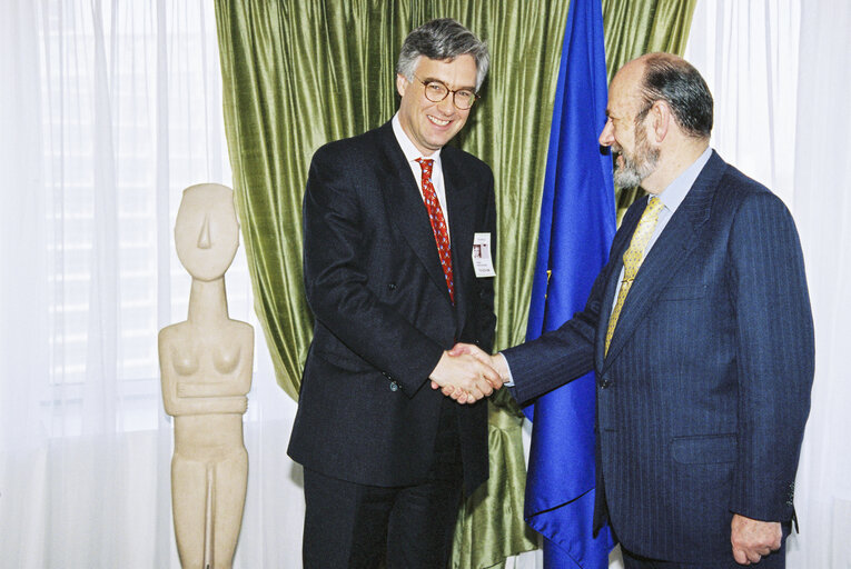 Foto 1: EP President meets with Jonathan Adam TURNER
