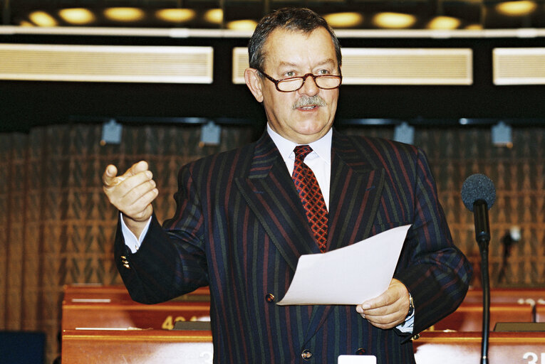 Foto 15: The Austrian Non-Attached MEPs in the hemicycle in Strasbourg