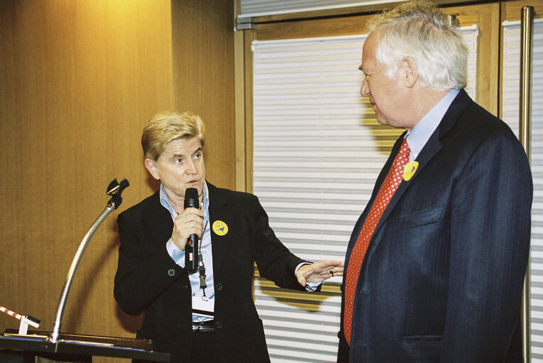 Foto 1: Meeting at the European Parliament