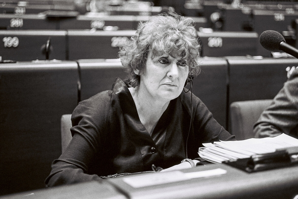 Hedy d ANCONA in plenary session in Strasbourg in January 1988