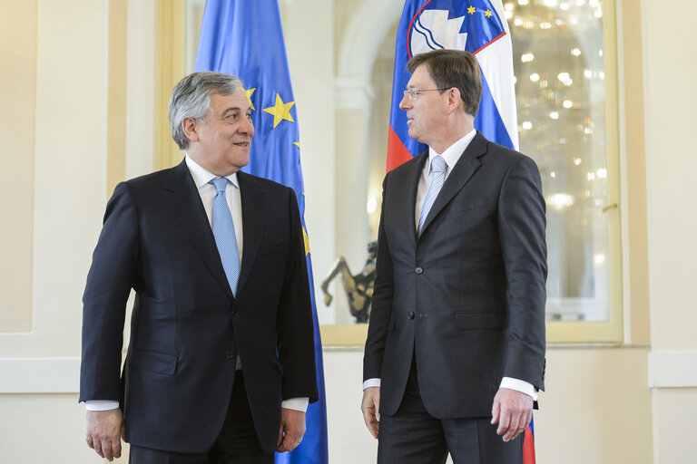 Fotogrāfija 2: Visit of the President of the European Parliament to Slovenia.  Miro CERAR - Slovenian Prime Minister  welcomes Antonio TAJANI - EP President during their meeting in Ljubljana, Slovenia on March 3, 2017.