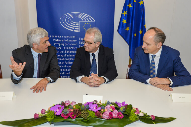 Signature of a convention between European Parliament and Normandy Region