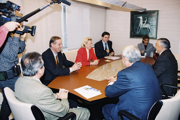 Fotó 1: Nicole FONTAINE EP President, Abdelwahed RADI, Speaker of the Parliament of Morocco, in Brussels on October 20, 1999.