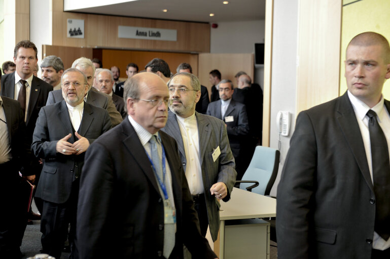 Foto 5: Visit by Iranian Foreign Minister Manoochehr MOTTAKI