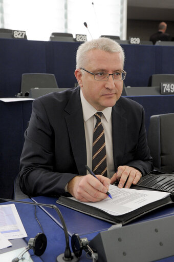 Foto 6: Svetoslav MALINOV in Plenary sesion week 07 2015 in Strasbourg