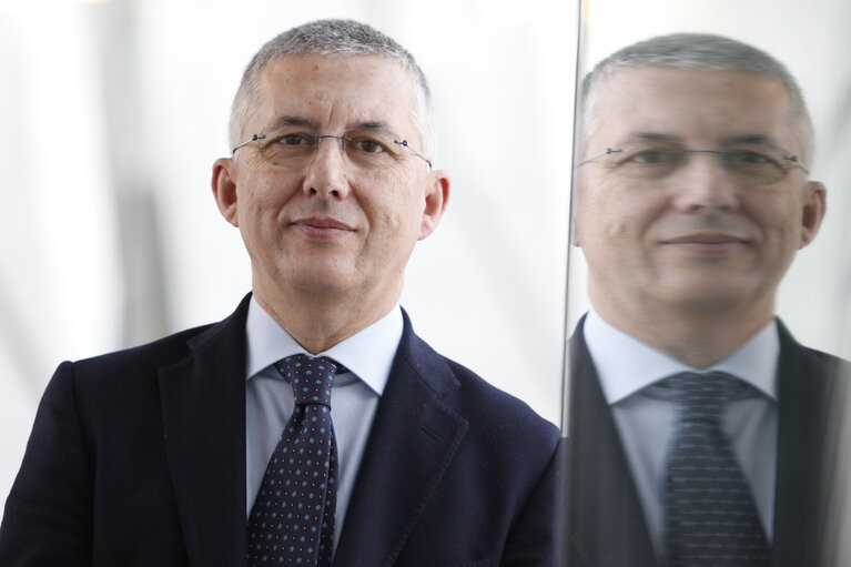 Fotografija 28: MEP Massimo PAOLUCCI at the European Parliament in Brussels