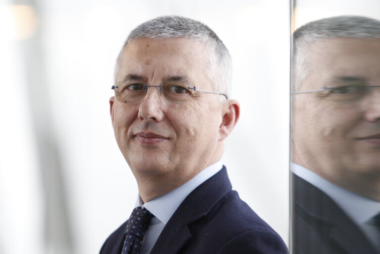 Fotografija 22: MEP Massimo PAOLUCCI at the European Parliament in Brussels