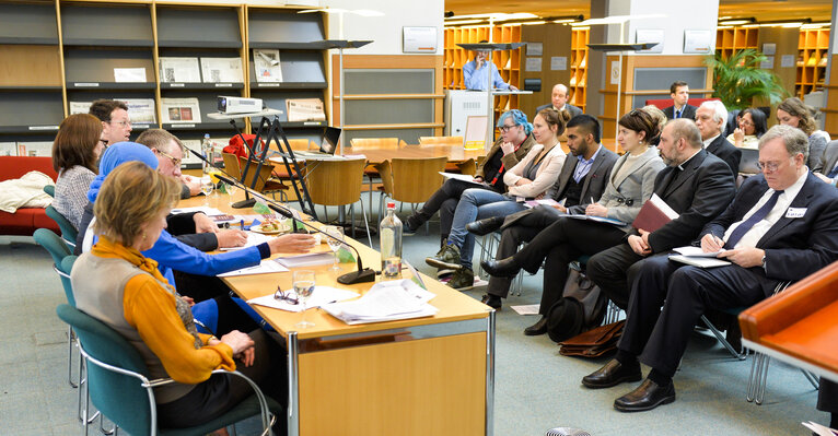 Fotografia 4: Launch of the ODIHR Guidelines on the Legal Personality of Religious or Belief Communities Speakers